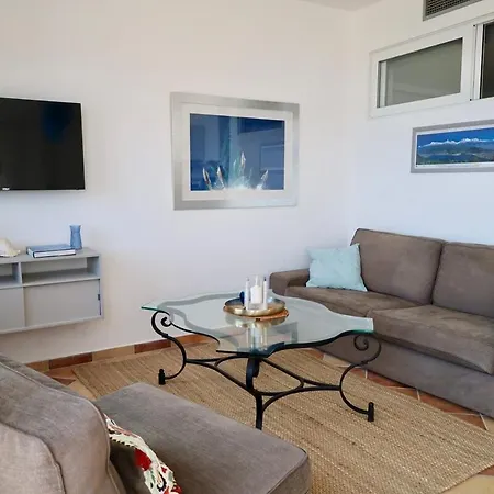 Appartement Seabreeze Studio, Stunning Sea And Mountain View Chlomos