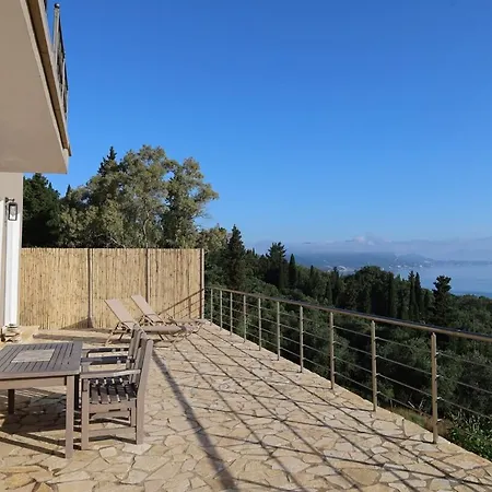 Apartment Seabreeze Studio, Stunning Sea And Mountain View Chlomos