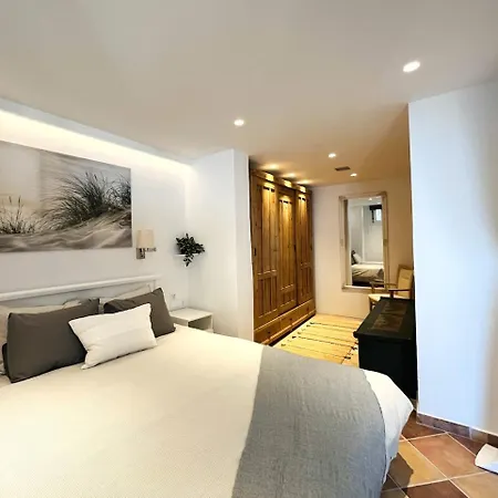 Seabreeze Studio, Stunning Sea And Mountain View *